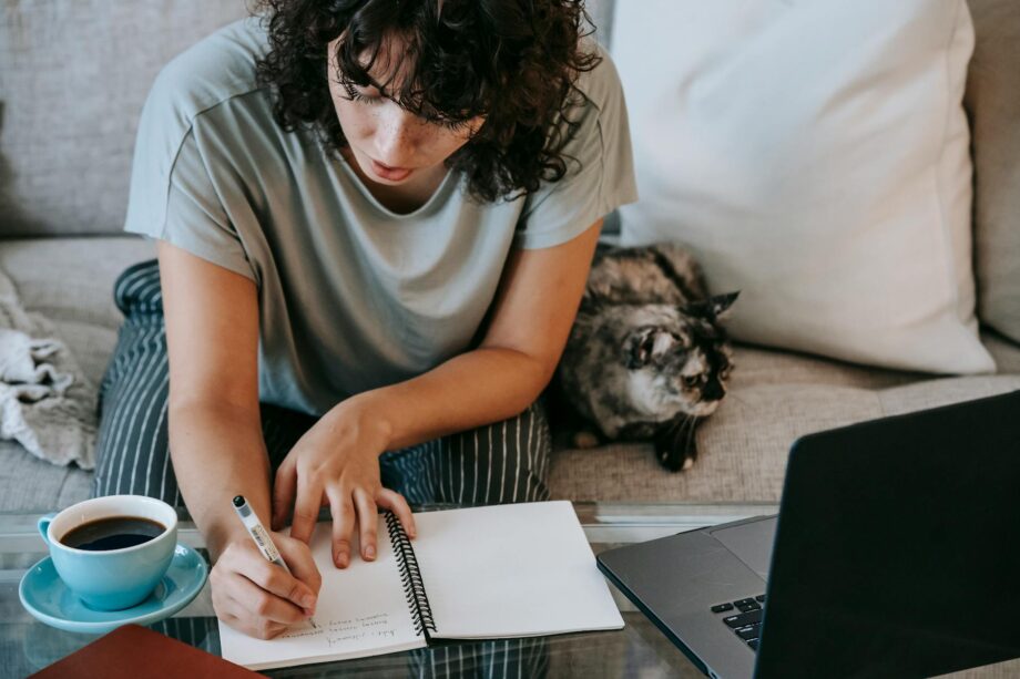💸 17 Micro Habits That Quietly Built My Wealth (And Can Build Yours Too)
